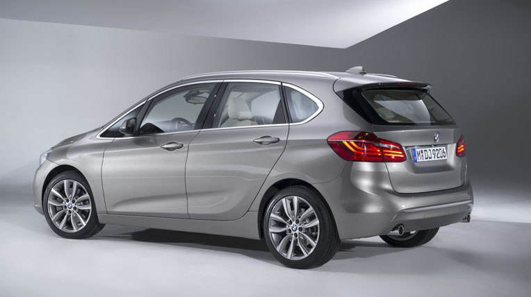 BMW 2-Series Active Tourer và Kia Cares MPV quá giống nhau BMW-Kia-Comparo-7.jpg
