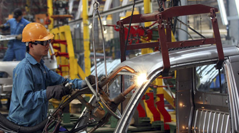 Cơ hội cho công nghiệp ôtô Việt Nam Cong-ty-oto.jpg