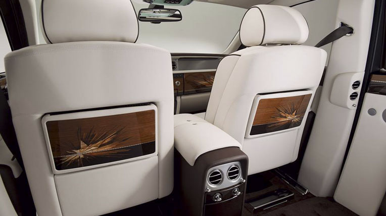 Rolls-Royce thành công rực rỡ với chương trình Bespoke Home-of-Rolls-Royce-1229938_620632571290549_441681030_.jpg