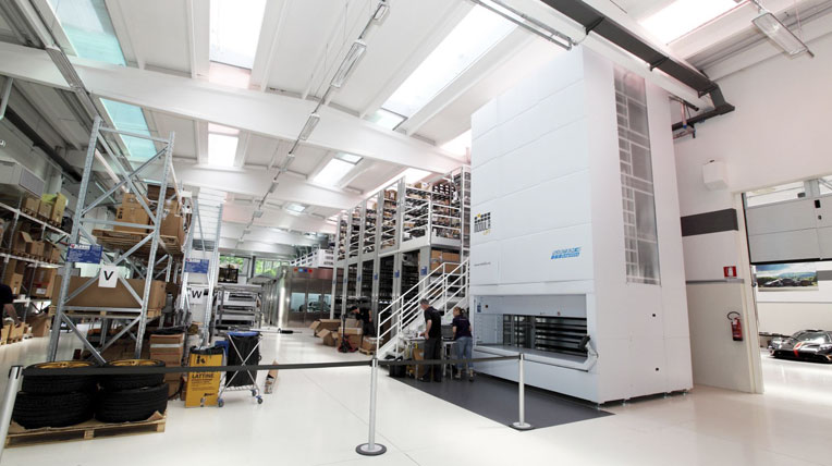 Nhà máy Pagani tràn ngập sức sống mới Pagani-Factory-Hall-Nr-1.jpg