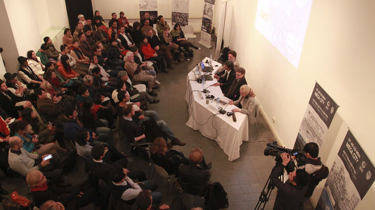 Audi và Viện Goethe tài trợ dự án sách Hồ Chí Minh MEGA CITY Toan-canh-buoi-gioi-thieu-sach-o-Vien-Goethe.jpg