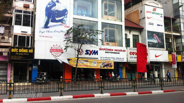 Đầu năm, cửa hàng xe máy “vắng như chùa Bà Đanh” autodaily-cuahangxemay (3).jpg