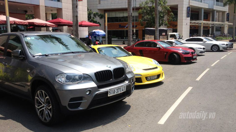 Hàng chục xe sang BMW “kín đáo” họp mặt tại Sài Gòn autodaily-xesang_bmw-(10).jpg