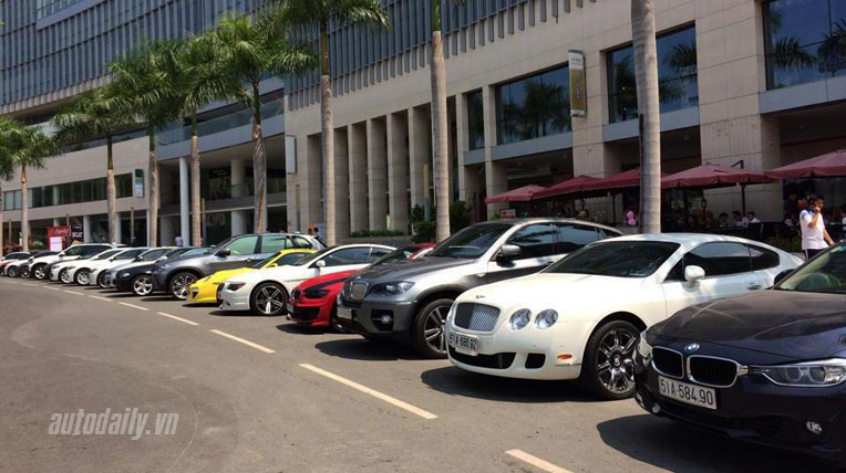 Hàng chục xe sang BMW “kín đáo” họp mặt tại Sài Gòn autodaily-xesang_bmw-(9).jpg
