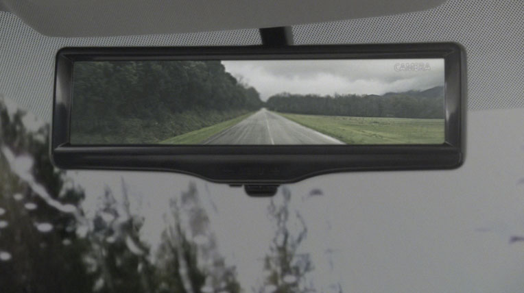 Nissan giới thiệu gương hậu thông minh guong-hau-nissan (1).jpg