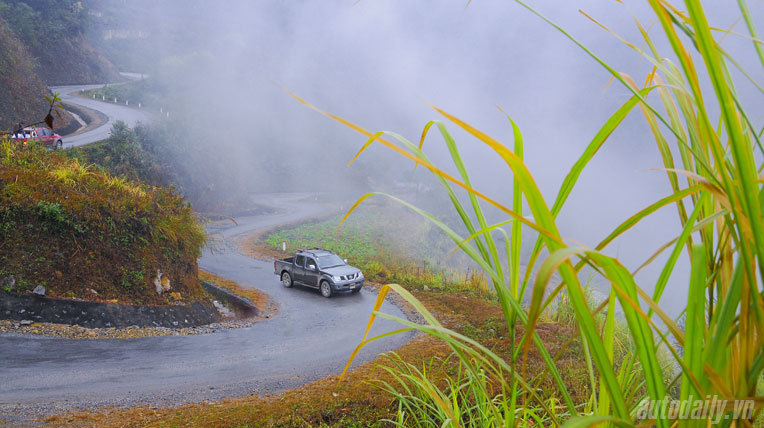 Xuân trên “rừng đá” hanh-trinh-ha-giang-Navara (5).jpg