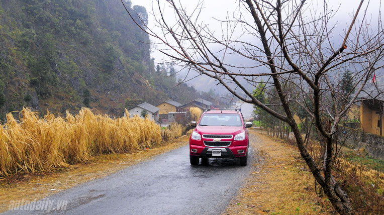 Xuân trên “rừng đá” hanh-trinh-ha-giang-chervolet (13).jpg