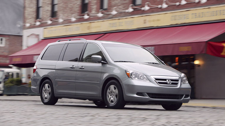 Honda thu hồi 900.000 xe minivan do nguy cơ cháy honda-minivan.jpg