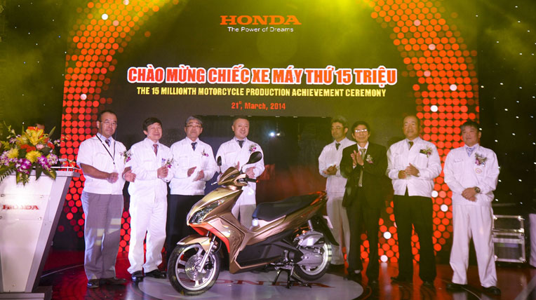 Hai mốc son của Honda Việt  Nam trong tháng 3/2014 honda-thu-15-trieu-(69).jpg