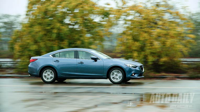 Thị trường xe nội tháng 1/2014: Xe con áp đảo mazda6.jpg