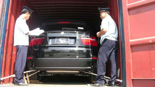 Xe Việt kiều hồi hương nào được phép về VN ogs1378089040.jpg