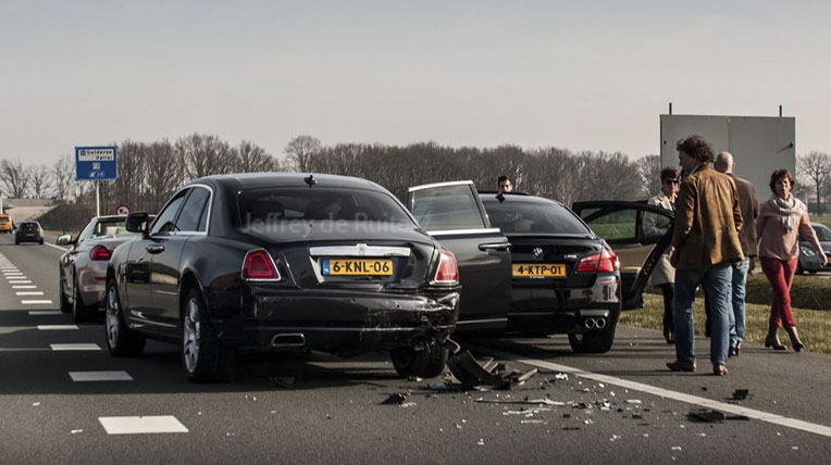 Rolls-Royce Ghost húc đít BMW M5 rolls-royce-ghost-bmw-m5-1.jpg