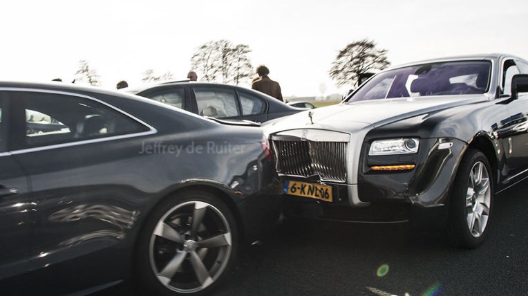 Rolls-Royce Ghost húc đít BMW M5 rolls-royce-ghost-bmw-m5.jpg