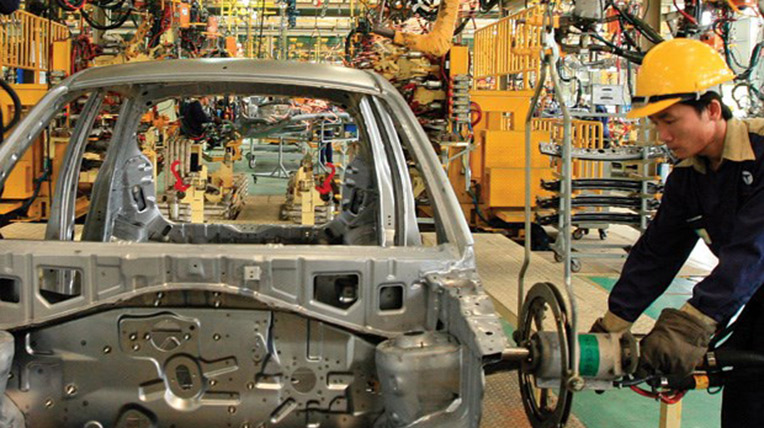 Thuế nhập khẩu cao ngất ngưởng, ô tô nội vẫn kêu… thiệt! thue-nhap-khau-oto.jpg