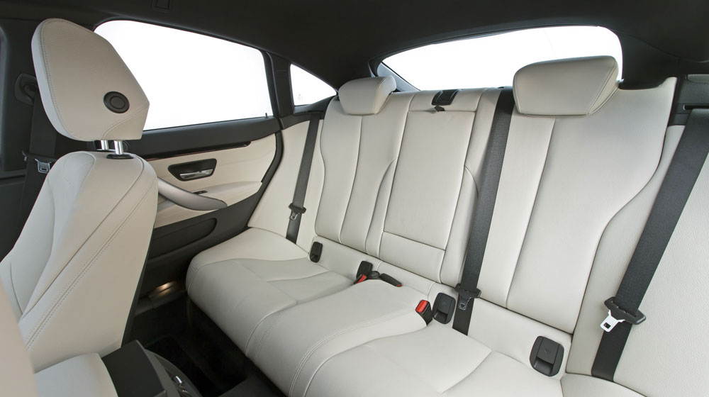 BMW 4 Series Gran Coupe: Mỹ miều và đa dụng 2015-bmw-428i-gran-coupe-interior-rear-seats.jpg