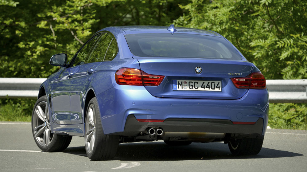 BMW 4 Series Gran Coupe: Mỹ miều và đa dụng 2015-bmw-428i-gran-coupe-rear-view-around-corner.jpg