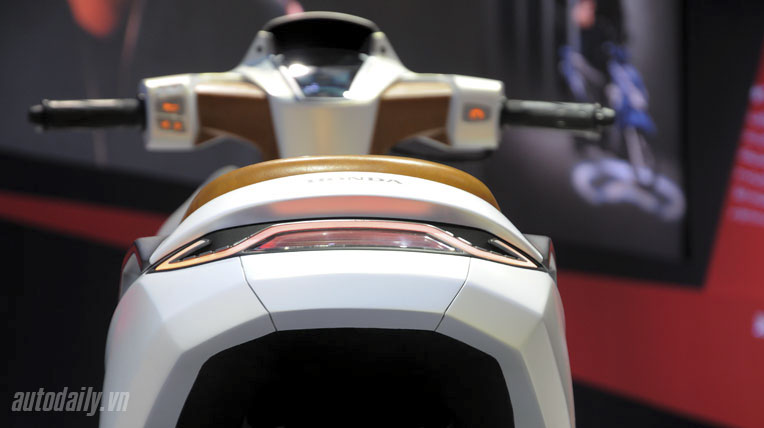 ES01 concept – scooter lạ mắt của Honda Honda-ES01-concept (10).jpg