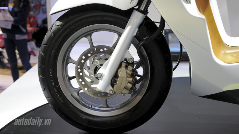 ES01 concept – scooter lạ mắt của Honda Honda-ES01-concept (8).jpg