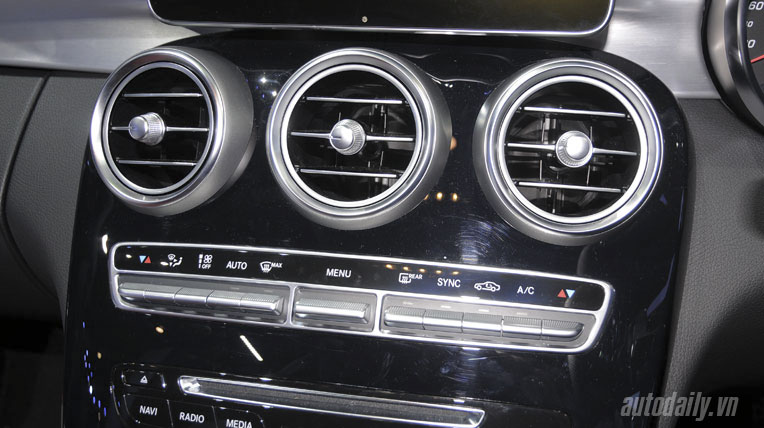 Mercedes-Benz C-Class 2015 sẽ sớm về Việt Nam Mercedes-Benz-C-Class-2015 (14).jpg