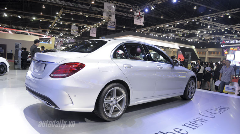 Mercedes-Benz C-Class 2015 sẽ sớm về Việt Nam Mercedes-Benz-C-Class-2015 (16).jpg