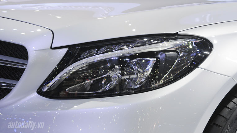 Mercedes-Benz C-Class 2015 sẽ sớm về Việt Nam Mercedes-Benz-C-Class-2015 (3).jpg