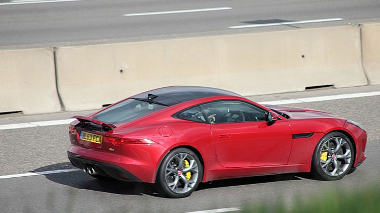 Jose Mourinho lái xế sang xuống phố autodaily-jose-mourinho-jaguar-f-type-s-coupe-(2).jpg