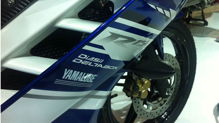 Yamaha R15 2.0 2014 sẽ sớm về Việt Nam autodaily-yamaha-r15-(5).jpg