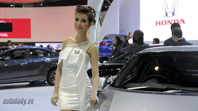 Mãn nhãn với dàn người đẹp triển lãm ôtô Bangkok 2014 girls-bangkok-motor-show-2014-(10).jpg
