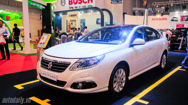 Đầu năm nhập khẩu hơn 10.000 ôtô nguyên chiếc renault-latitude.jpg