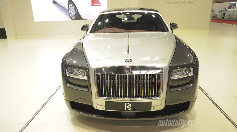 Cận cảnh Rolls-Royce Ghost phiên bản Phi Mã rolls-royce-ghost-horse-bangkok-2014 (2).jpg