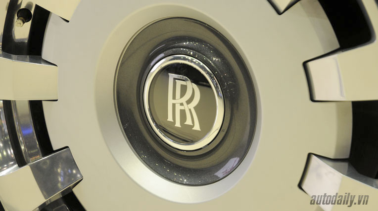 Cận cảnh Rolls-Royce Ghost phiên bản Phi Mã rolls-royce-ghost-horse-bangkok-2014 (8).jpg