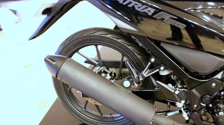 Lộ phiên bản đặc biệt “đen tuyền” của Raider R150 Autodaily-Suzuki-Satria-F150-Spesial-(4).jpg