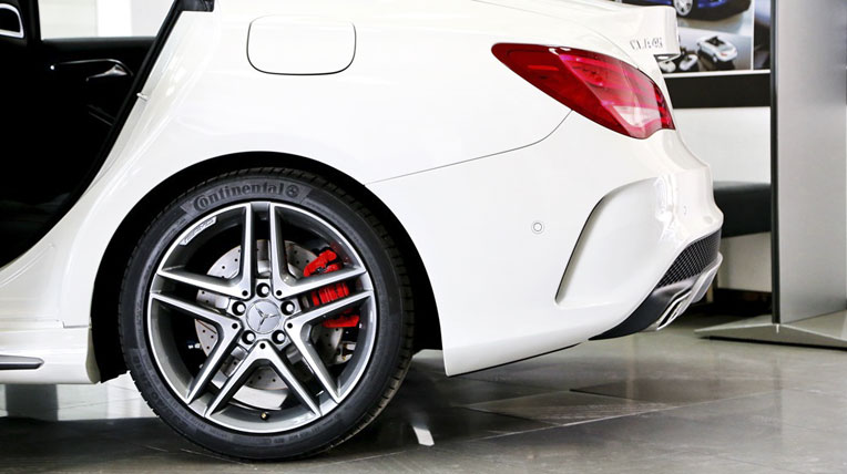 Cận cảnh Mercedes-Benz CLA vừa ra mắt Mam-xe-the-thao-5-chau-kep-dac-trung-cua-AMG-.jpg