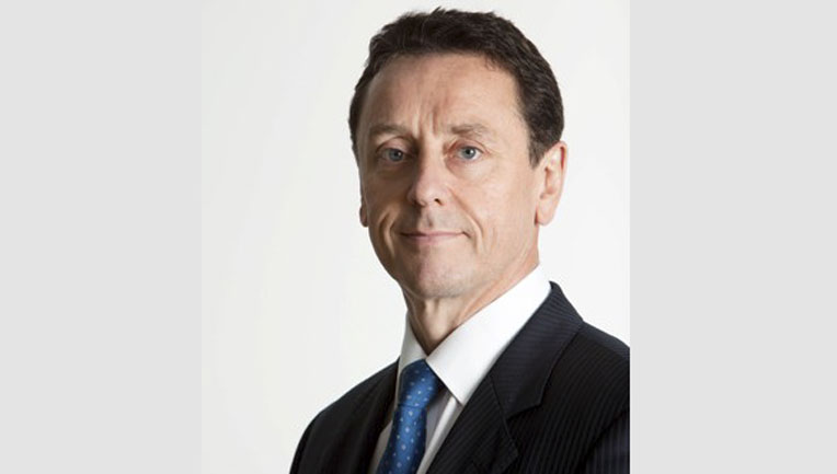 Bí quết thu hút khách hàng của Volkswagen Simon-Thomas-1.jpg