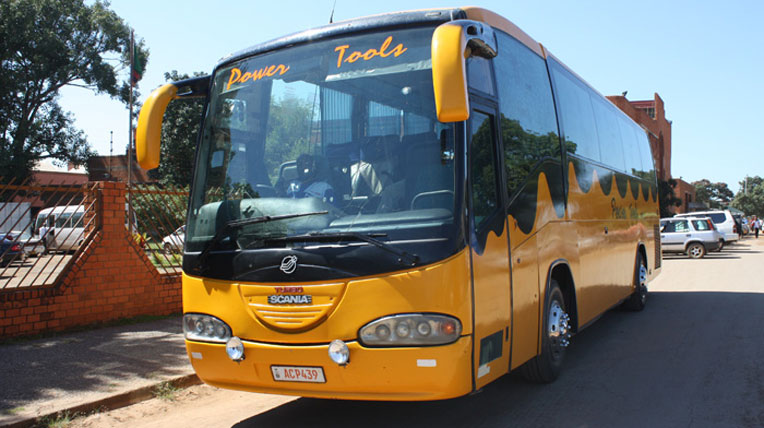 Đi xe khách đường dài ở châu Phi autodaily-bus-africa-(1).jpg