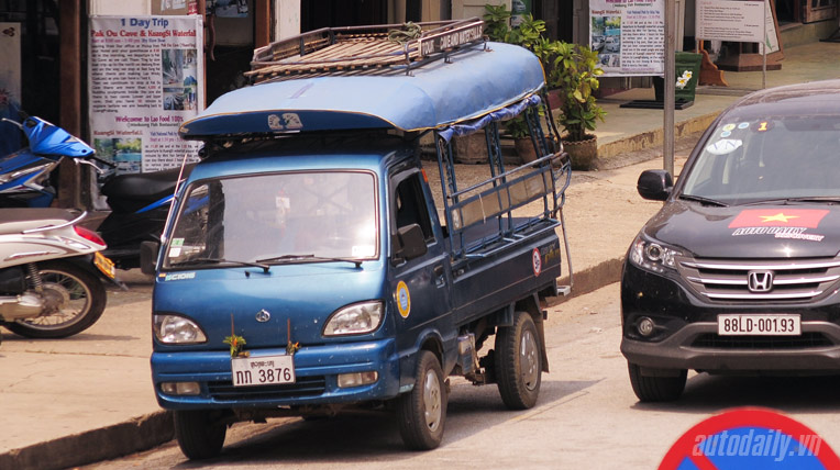 Độc đáo những chiếc xe tải chở khách ở Lào autodaily-hanhtrinh-Lao (7).jpg