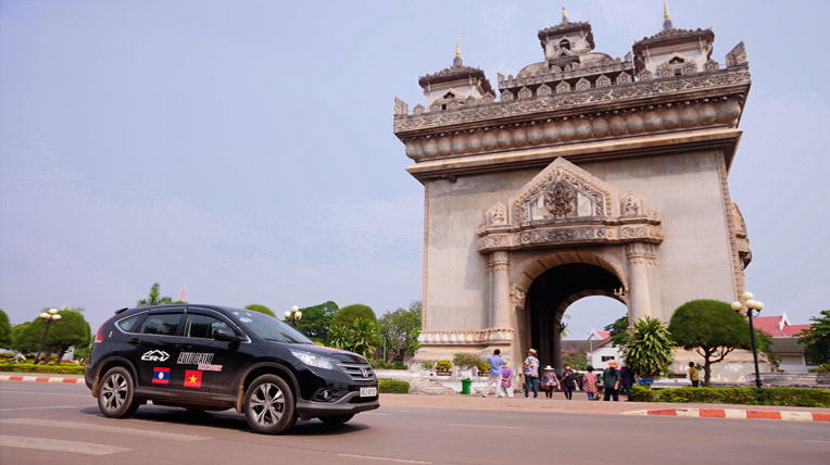Ngày 3 hành trình Bắc Lào: “Chết mê” với tục té nước ở Lào autodaily-lao-trip-day-3 (6).jpg