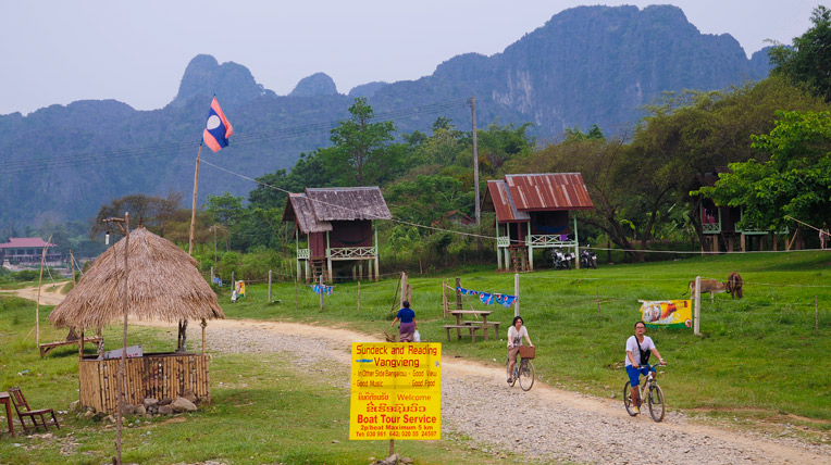 Ngày 4 hành trình Bắc Lào: Rong chơi ở Vang Viêng autodaily-lao-trip-day-4 (23).jpg