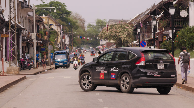 Ngày 6 hành trình Bắc Lào: Cảm nhận Luông Pra Băng autodaily-lao-trip-day-6 (11).jpg