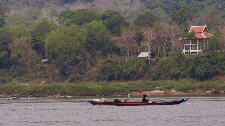Ngày 6 hành trình Bắc Lào: Cảm nhận Luông Pra Băng autodaily-lao-trip-day-6 (5).jpg