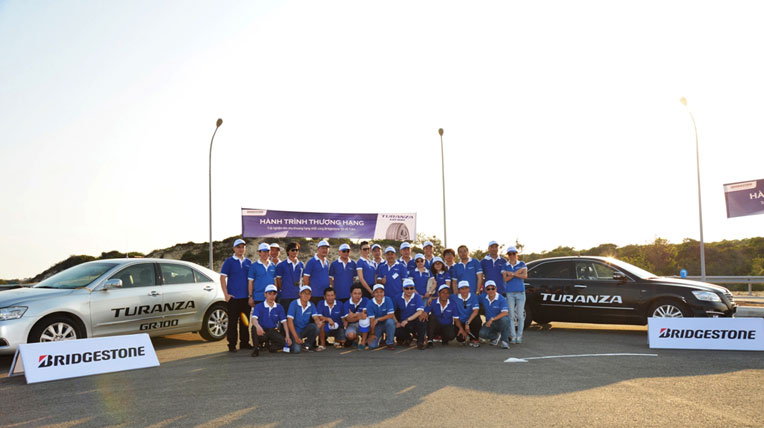 Xe sang dùng loại lốp nào? autodaily-lopmoi-bridgestone (6).jpg