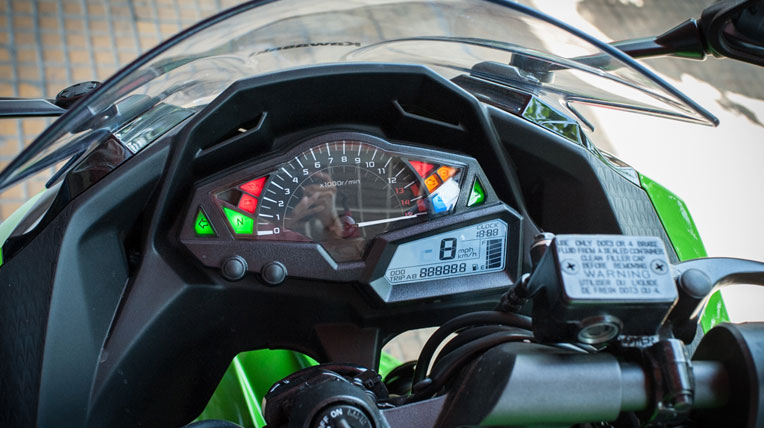 Kawasaki Ninja 300 ABS về VN với giá 300 triệu đồng autodaily_kawasaki-ninja-300-2014-(3).jpg