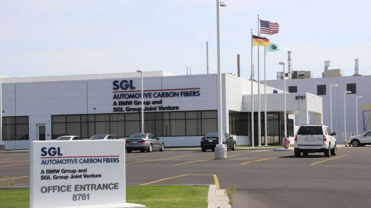 BMW mở rộng nhà máy sản xuất sợi carbon carbon-factory.jpg