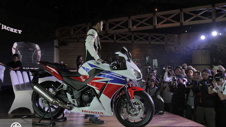 Honda CBR250R đèn pha đôi chính thức trình làng honda-cbr250r (12).jpg