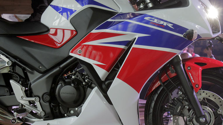 Honda CBR250R đèn pha đôi chính thức trình làng honda-cbr250r (6).jpg