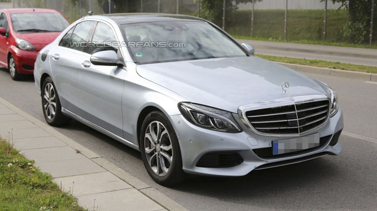 Mercedes C-Class plug-in hybrid 2015 không ngụy trang trên phố mercedes-c-class-plug-in-hybrid (1).jpg