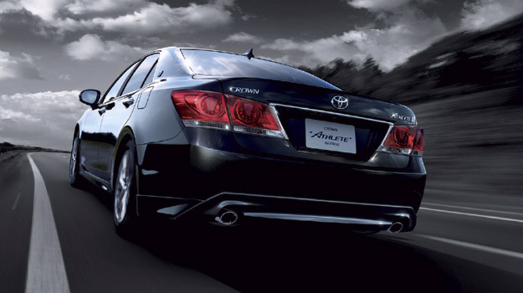 Toyota Crown – Xe an toàn nhất của Nhật Bản toyota-crown-5_1035.jpg