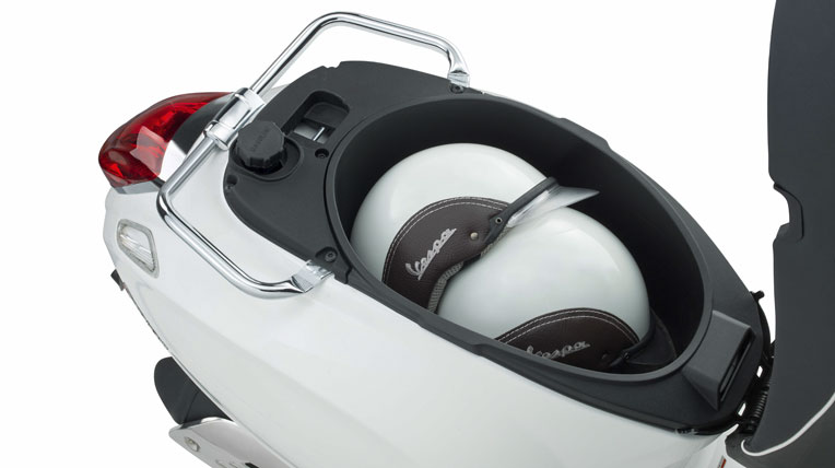 Chính thức ra mắt, Vespa Sprint có giá từ 71,8 triệu đồng vespa-sprint (8).jpg