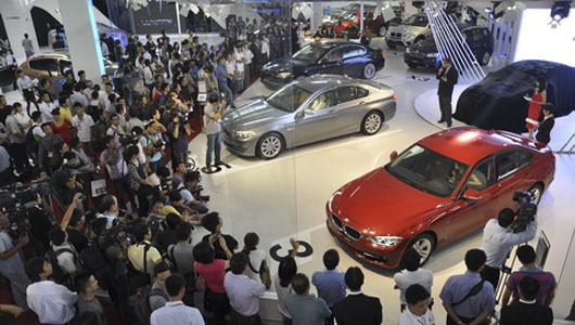 Ôtô nội hết cửa? vnm_2013_4553417.jpg