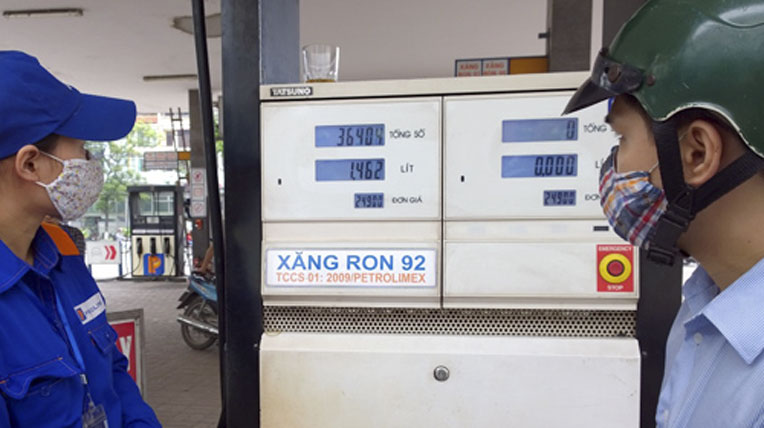 Autodaily nóng trong tuần (21/04 – 27/04) xăng-1.jpg